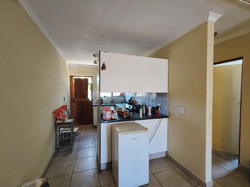 6 Bedroom Property for Sale in Mthata Eastern Cape